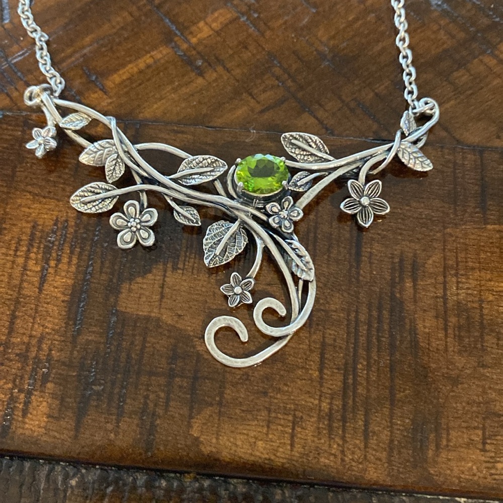 Or Paz Sterling and peridot necklace